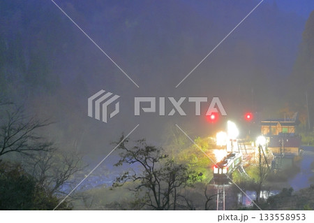 紅葉の大白川駅（只見線） 133558953