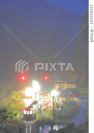 紅葉の大白川駅(只見線) 紅葉の大白川駅(只見線) 133559557