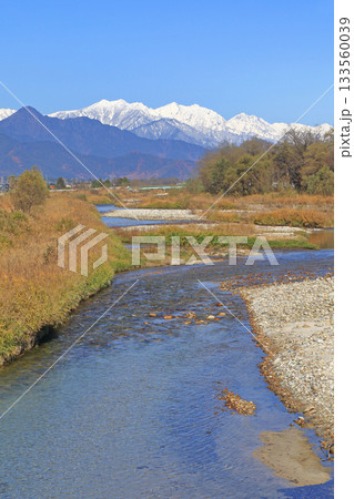 晩秋の安曇野 穂高川と北アルプス 晩秋の安曇野 穂高川と北アルプス 133560039
