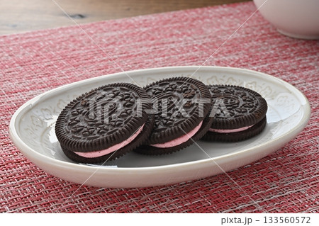 オレオ　いちごクリーム 133560572