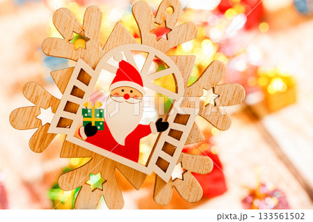クリスマスの飾りのある背景 133561502