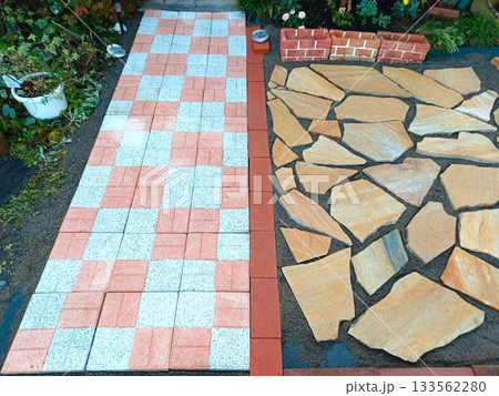 コツコツと主婦一人で庭づくり♪庭に敷石を敷く 133562280