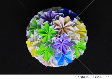 華やかな折り紙作品 133569927