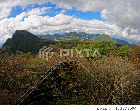 榛名山雄岳からの外輪山の山々 榛名山雄岳からの外輪山の山々 133571004
