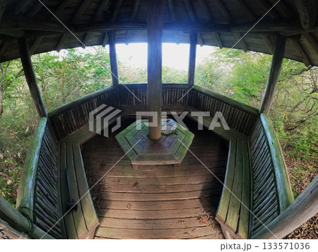 榛名山つつじヶ峰の東屋 133571036