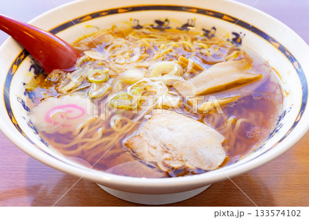 美味しい昔ながらの醤油ラーメン 美味しい昔ながらの醤油ラーメン 133574102