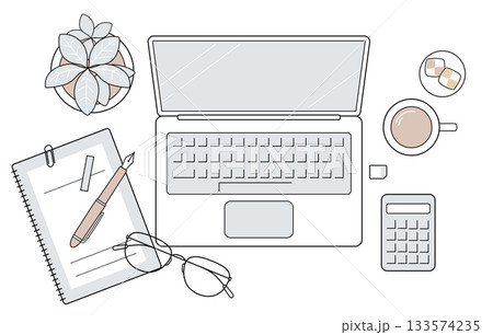 ノートPCとコーヒーのデスクレイアウト｜在宅ワーク・ビジネス・休憩時間 133574235