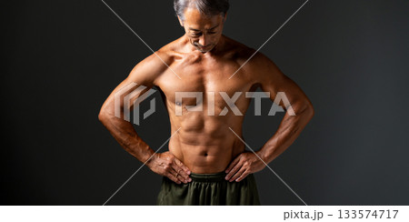 ボディービルダー 肉体美 ボディービルダー 肉体美 133574717