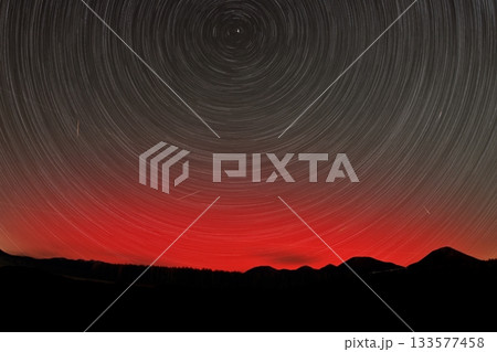 2025年11月12日に北海道に出現した低緯度オーロラと流星と北の星空の日周運動 2025年11月12日に北海道に出現した低緯度オーロラと流星と北の星空の日周運動 133577458
