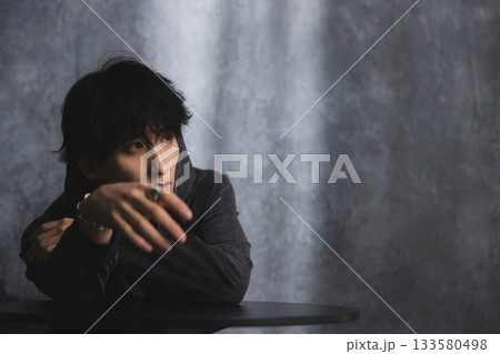 男性のポートレート 133580498
