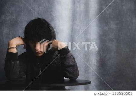 男性のポートレート 133580503