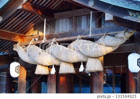 出雲大社拝殿の大しめ縄 133584825