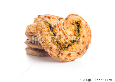 Crunchy salted crackers isolated on white background. 133585476