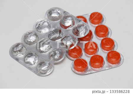 Lozenge blisters Lozenge blisters 133586228