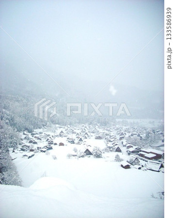 冬の白川郷　15 133586939