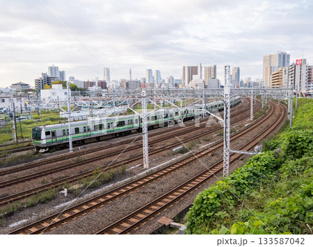 【横浜線】早朝の八王子方面へ向かう列車 133587042