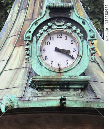 Antique clock 133588483
