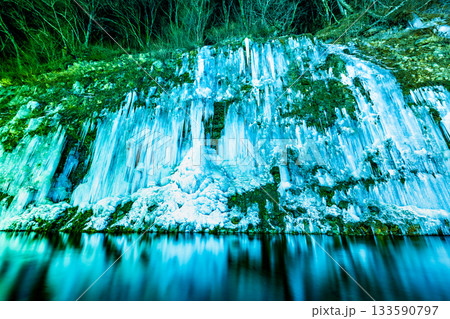 長野 白川氷柱群 ライトアップされた氷のカーテン 長野 白川氷柱群 ライトアップされた氷のカーテン 133590797