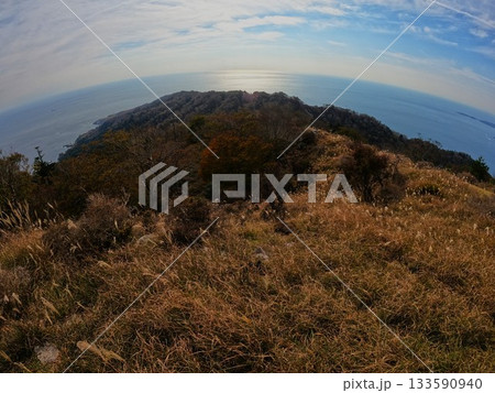 金華山稜線からの太平洋と島の外周 133590940