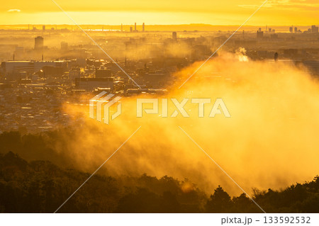 《神奈川県》朝靄の都市風景 《神奈川県》朝靄の都市風景 133592532