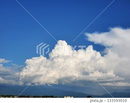 夏の空　入道雲 133593010