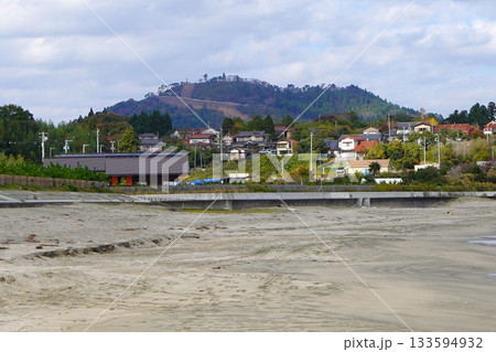 気仙沼大島小田の浜から見る亀山 133594932