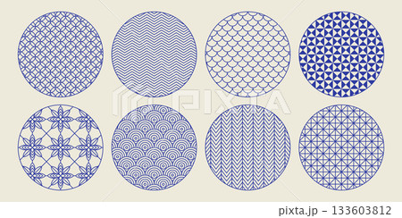 Traditional Japanese pattern set with circle frame 133603812