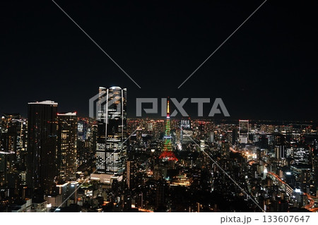 東京シティビューから見た、✕マスツリー色の東京タワー 11月港区2250Xマスツリー色の東京タワー 東京シティビューから見た、✕マスツリー色の東京タワー 11月港区2250Xマスツリー色の東京タワー 133607647