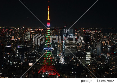 東京シティビューから見た、✕マスツリー色の東京タワー 11月港区2265Xマスツリー色の東京タワー 東京シティビューから見た、✕マスツリー色の東京タワー 11月港区2265Xマスツリー色の東京タワー 133607662