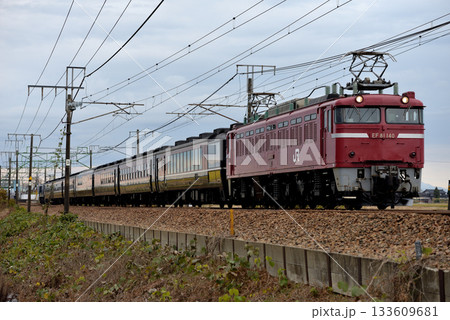 信越本線を走るEF81140ありがとうEL1号 133609681