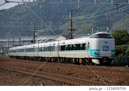 東海道線を走る287系特急くろしお8号（回送） 133609709