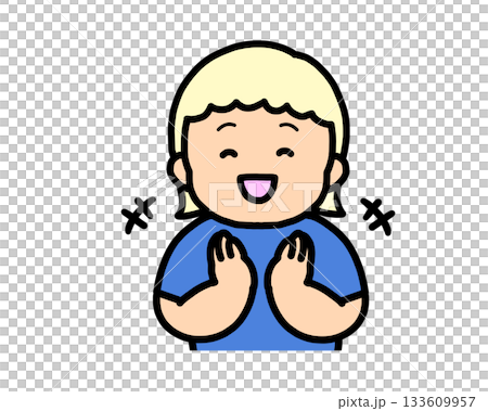 拍手する　金髪の女の子 133609957