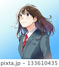 空の透き通った青い背景に上を見上げる女学生のイラスト【緑色ブレザー、ネクタイ】 空の透き通った青い背景に上を見上げる女学生のイラスト【緑色ブレザー、ネクタイ】 133610435