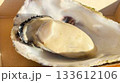 蒸し牡蠣（殻つき） 133612106