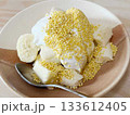 ライスパフのかかったバナナヨーグルト 133612405
