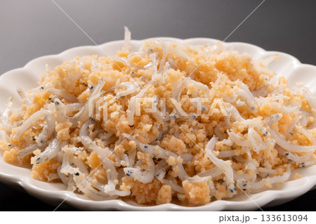 サーモンフレークと釜揚げしらすのふりかけ 133613094