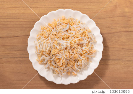 サーモンフレークと釜揚げしらすのふりかけ 133613096