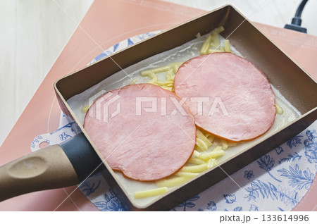 ラップサンド作り 133614996