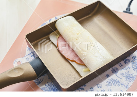 ラップサンド作り 133614997