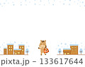 雪の街でお買い物する馬キャラのフレーム 133617644