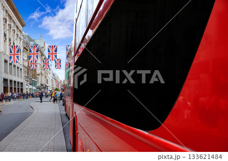 London bus Oxford Street W1 Westminster London bus Oxford Street W1 Westminster 133621484