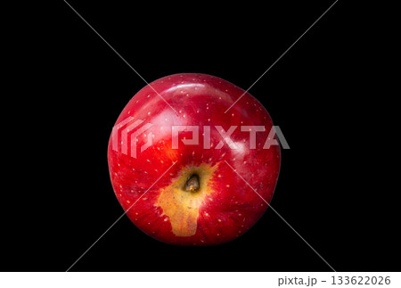 red apple 133622026