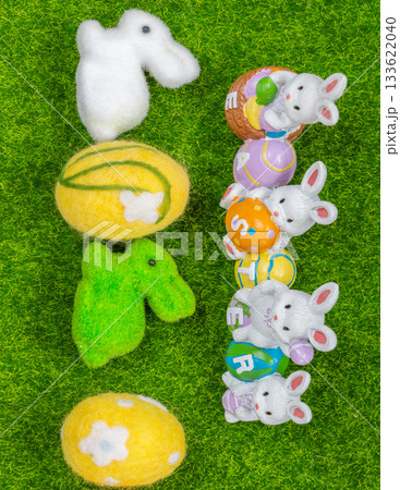 Easter decorations with Easter eggs 133622040