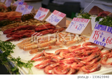 seafood in market over ice seafood in market over ice 133623940