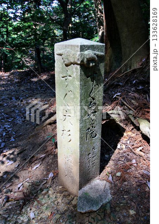 牛若丸も兵法修行をしたと伝えられる… 鞍馬山・鞍馬寺 133628169