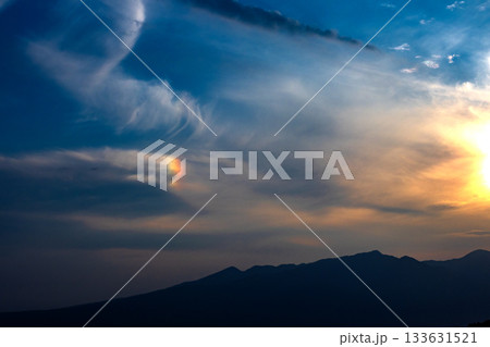 箱根外輪山から見た愛鷹山の上の幻日 133631521