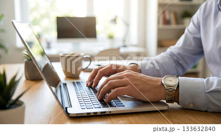 在宅ワークでノートパソコンを操作する手元のクローズアップ4 AI生成画像 在宅ワークでノートパソコンを操作する手元のクローズアップ4 AI生成画像 133632840