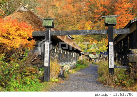 秋田県 紅葉の乳頭温泉郷 秋田県 紅葉の乳頭温泉郷 133633796