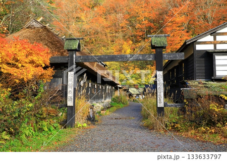 秋田県 紅葉の乳頭温泉郷 秋田県 紅葉の乳頭温泉郷 133633797