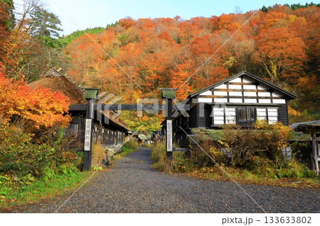 秋田県 紅葉の乳頭温泉郷 秋田県 紅葉の乳頭温泉郷 133633802